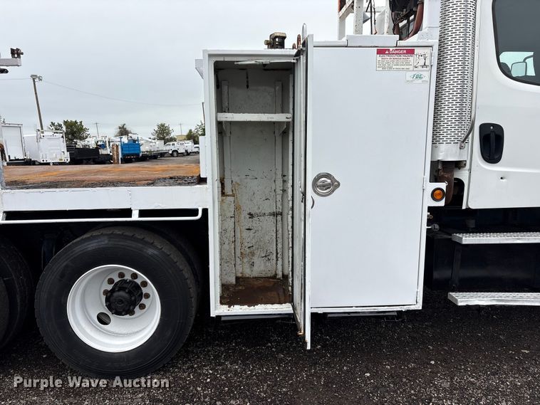 image for item EG9102 2005 Freightliner Business Class M2 Crew Cab crane truck