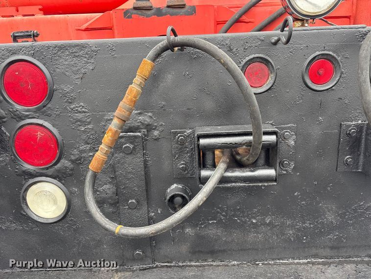 image for item EG9102 2005 Freightliner Business Class M2 Crew Cab crane truck