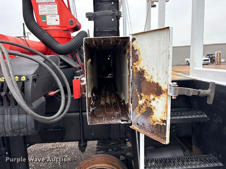 image for item EG9102 2005 Freightliner Business Class M2 Crew Cab crane truck