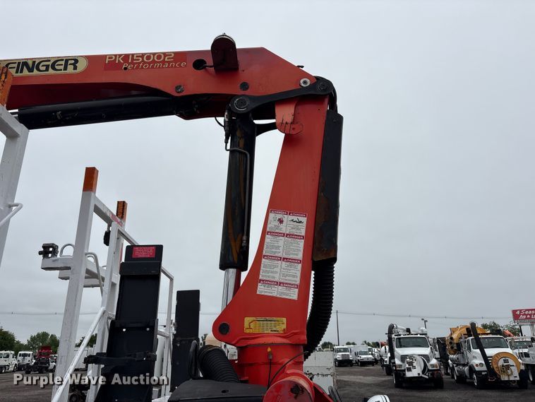 image for item EG9102 2005 Freightliner Business Class M2 Crew Cab crane truck