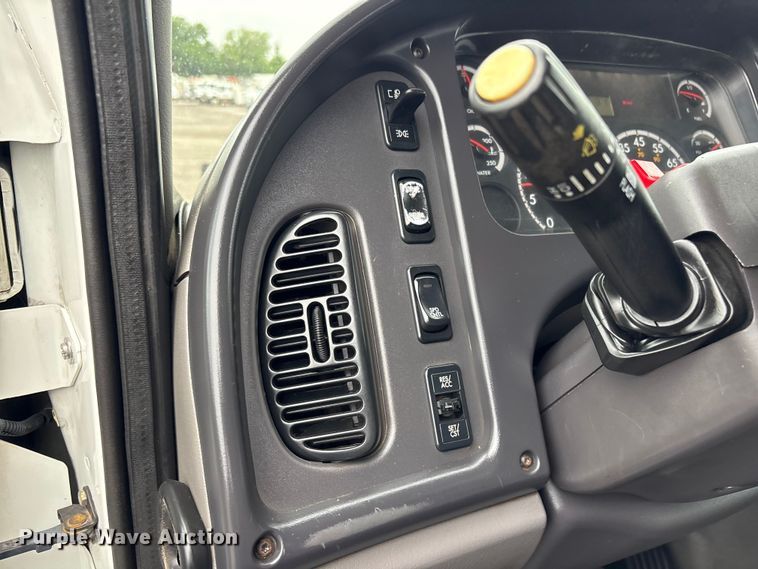 image for item EG9102 2005 Freightliner Business Class M2 Crew Cab crane truck