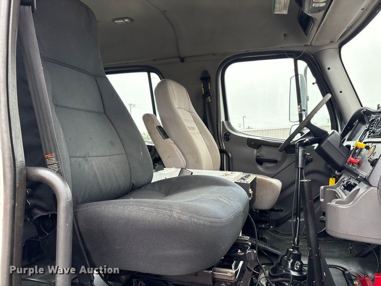 image for item EG9102 2005 Freightliner Business Class M2 Crew Cab crane truck