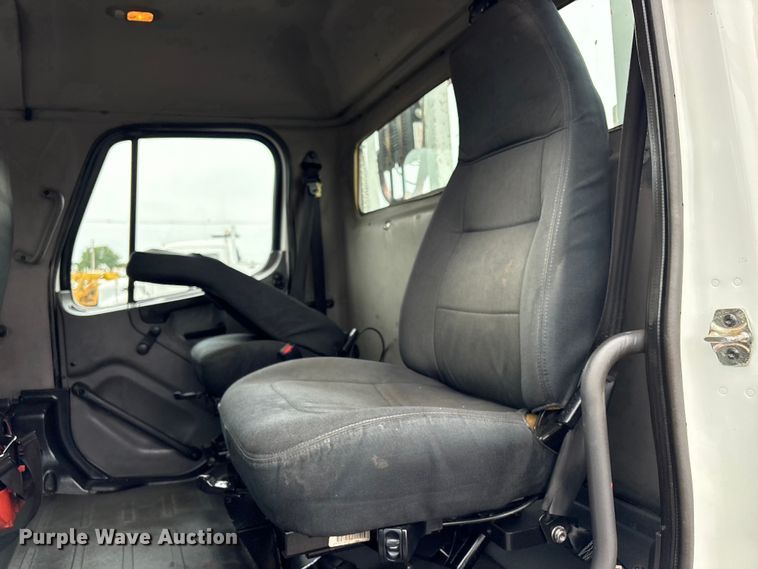 image for item EG9102 2005 Freightliner Business Class M2 Crew Cab crane truck