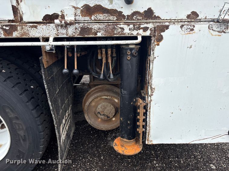 image for item EG9104 2012 Freightliner Business Class M2 crane truck