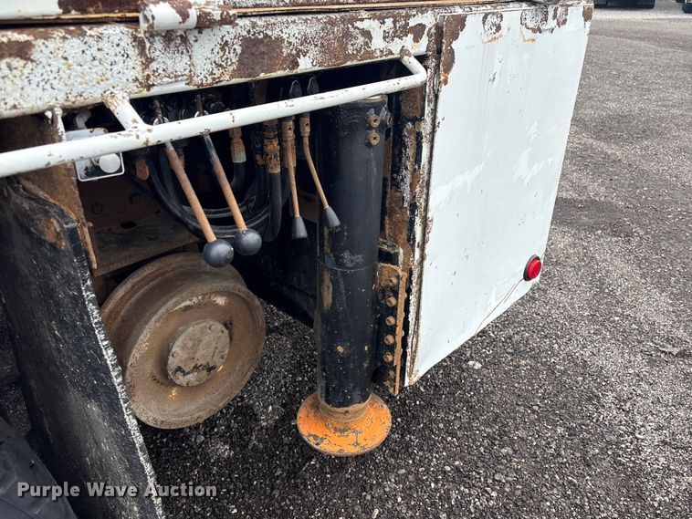 image for item EG9104 2012 Freightliner Business Class M2 crane truck