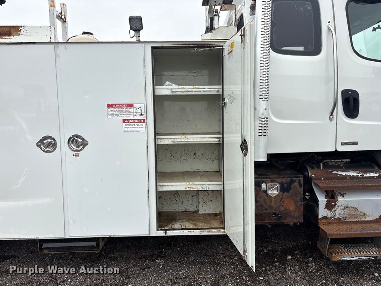 image for item EG9104 2012 Freightliner Business Class M2 crane truck