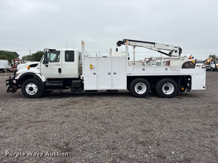 image for item EG9105 2009 International WorkStar 7500 crane truck