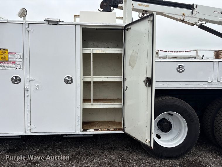 image for item EG9105 2009 International WorkStar 7500 crane truck