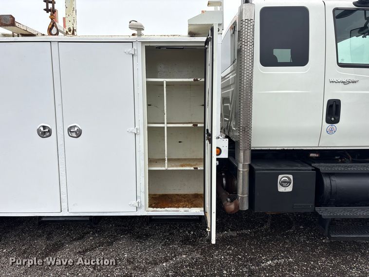 image for item EG9105 2009 International WorkStar 7500 crane truck