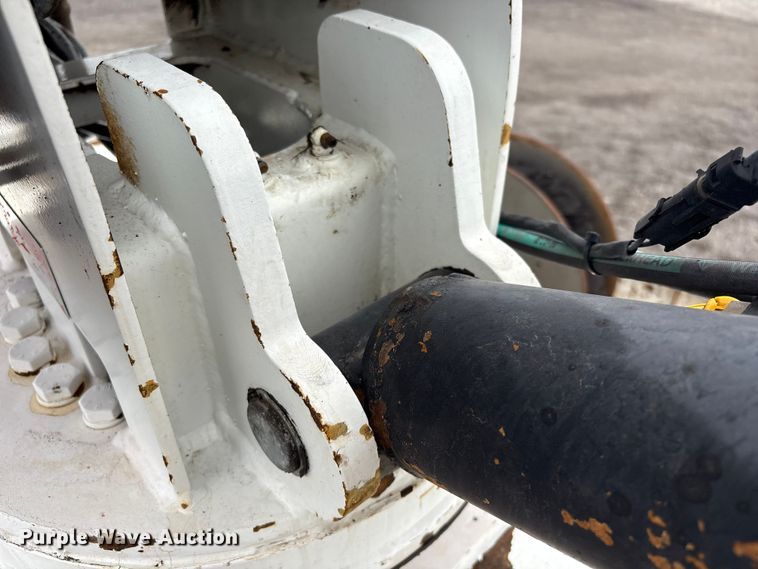 image for item EG9105 2009 International WorkStar 7500 crane truck