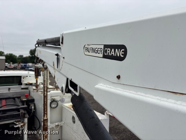 image for item EG9105 2009 International WorkStar 7500 crane truck