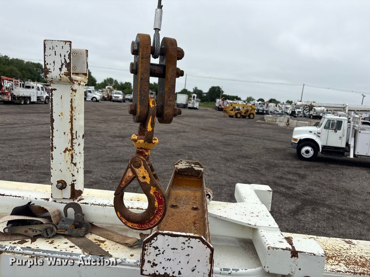 image for item EG9105 2009 International WorkStar 7500 crane truck