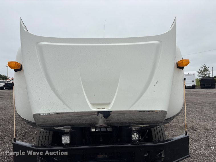 image for item EG9105 2009 International WorkStar 7500 crane truck