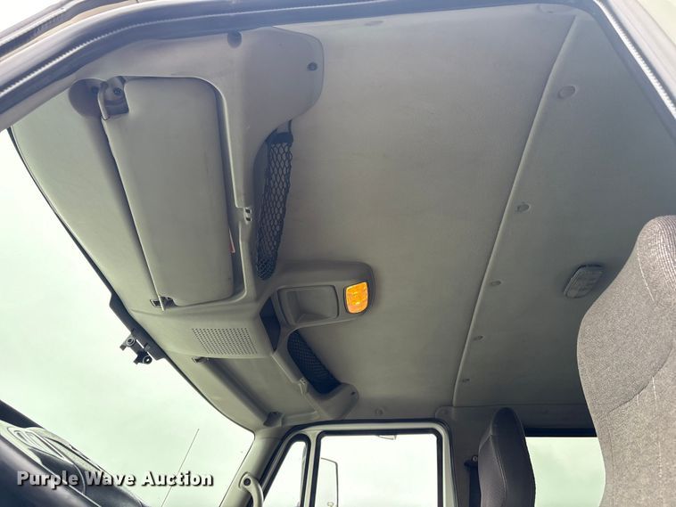 image for item EG9105 2009 International WorkStar 7500 crane truck