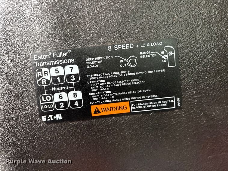 image for item EG9105 2009 International WorkStar 7500 crane truck