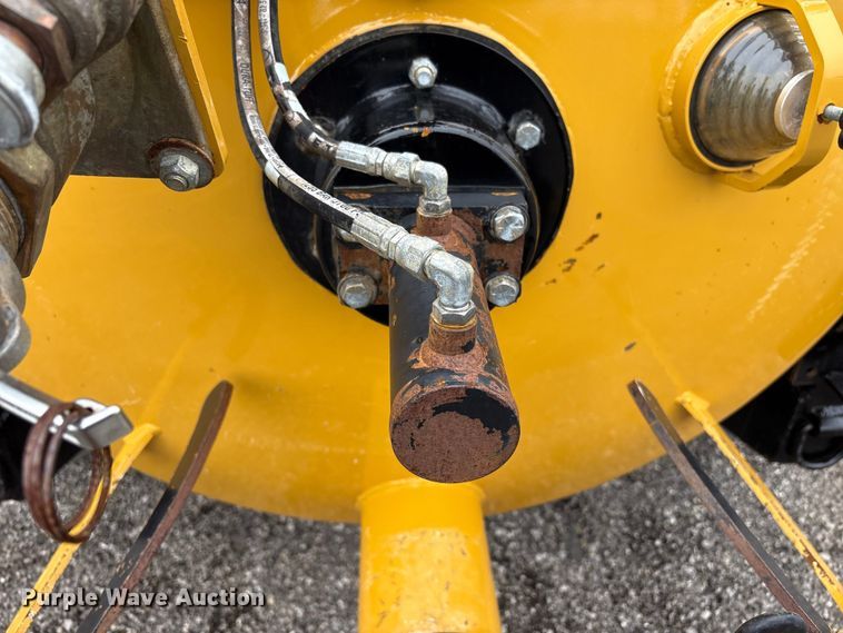 image for item EG9108 2023 Vermeer LP873SDT vacuum excavator