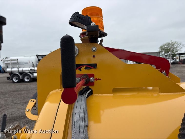image for item EG9108 2023 Vermeer LP873SDT vacuum excavator