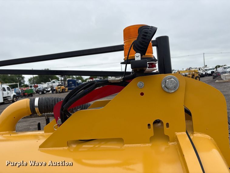 image for item EG9108 2023 Vermeer LP873SDT vacuum excavator