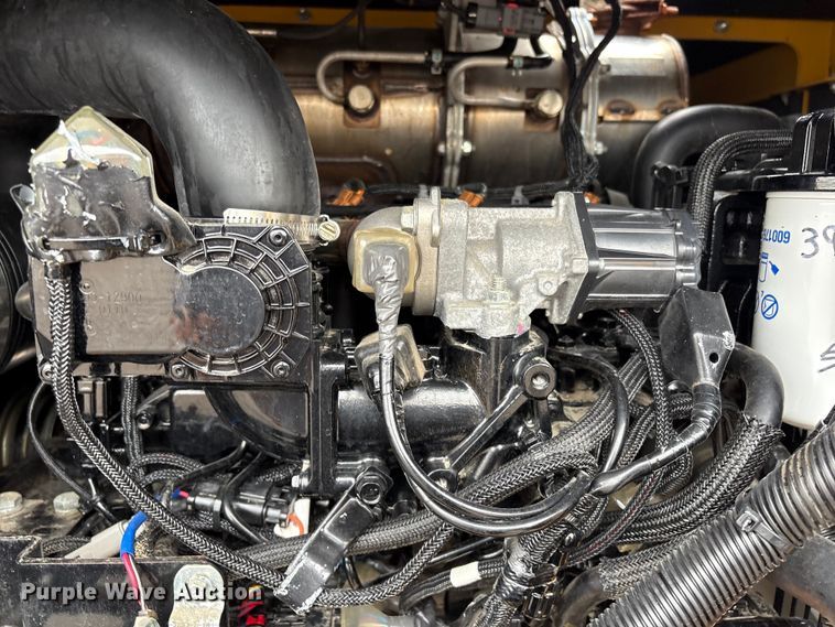 image for item EG9108 2023 Vermeer LP873SDT vacuum excavator
