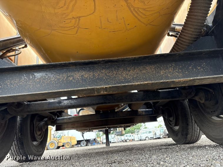 image for item EG9108 2023 Vermeer LP873SDT vacuum excavator