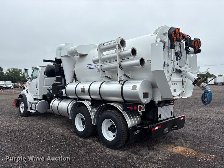 image for item EG9110 2009 Sterling L8500 sewer jetter truck
