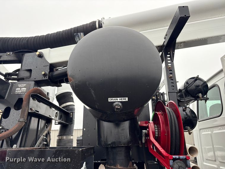image for item EG9110 2009 Sterling L8500 sewer jetter truck