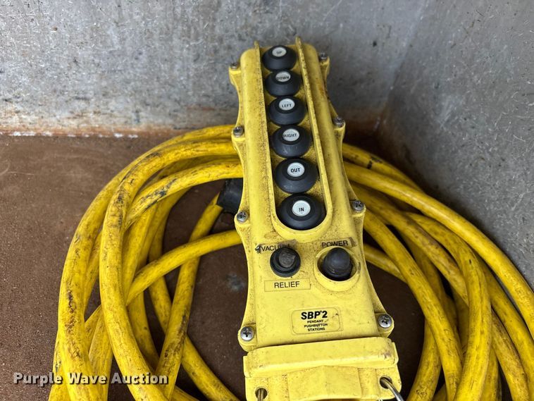 image for item EG9110 2009 Sterling L8500 sewer jetter truck