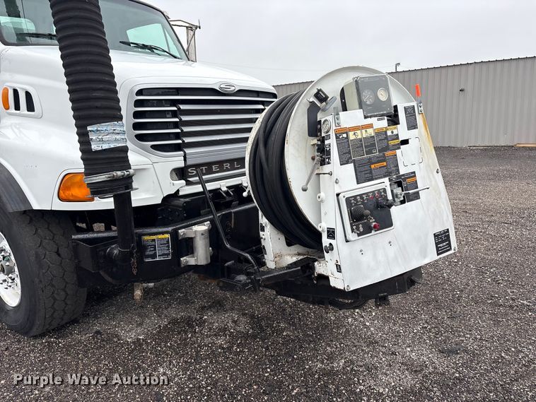 image for item EG9110 2009 Sterling L8500 sewer jetter truck