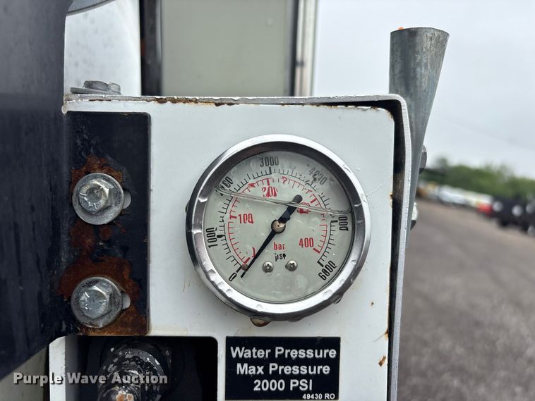 image for item EG9110 2009 Sterling L8500 sewer jetter truck