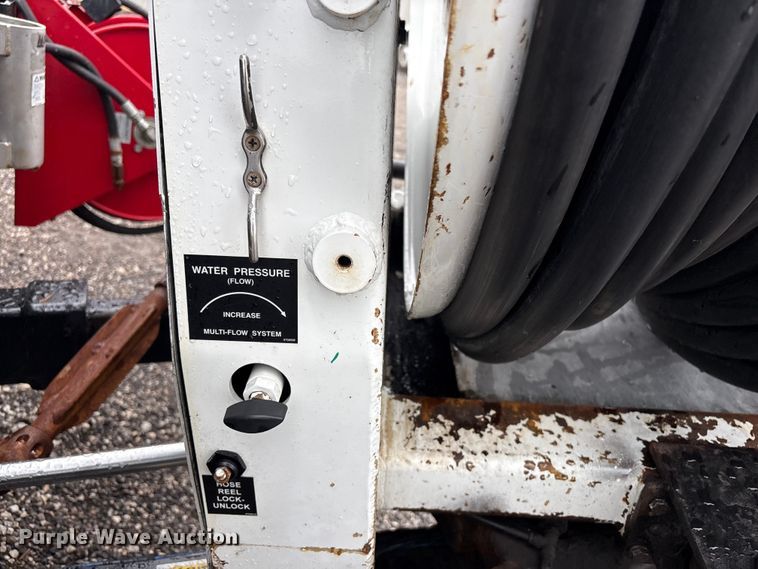 image for item EG9110 2009 Sterling L8500 sewer jetter truck