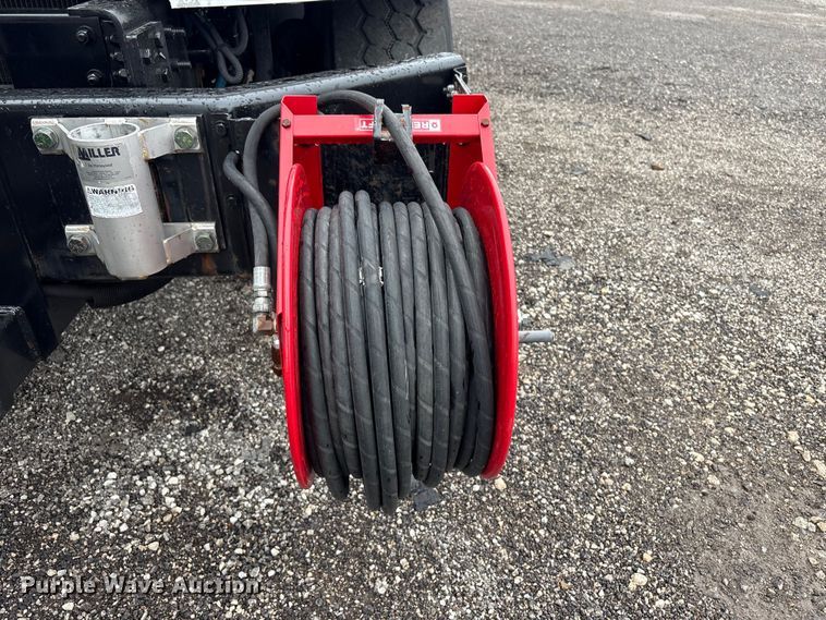 image for item EG9110 2009 Sterling L8500 sewer jetter truck