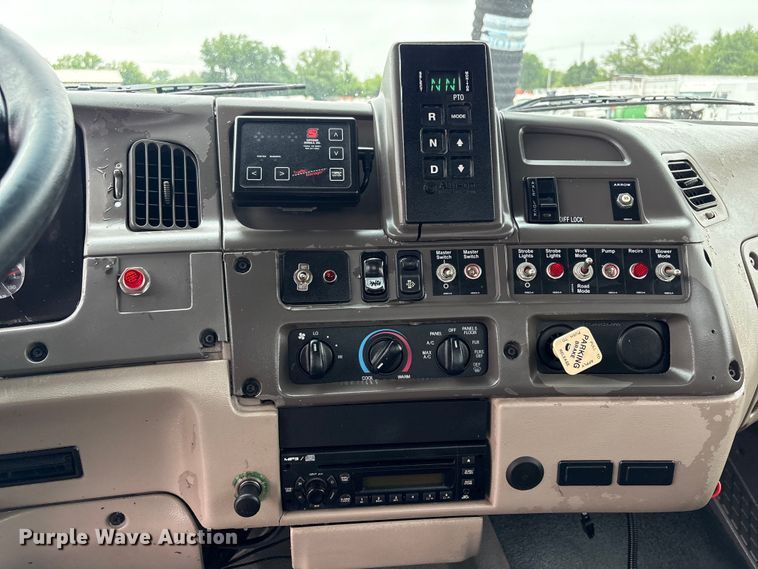 image for item EG9110 2009 Sterling L8500 sewer jetter truck