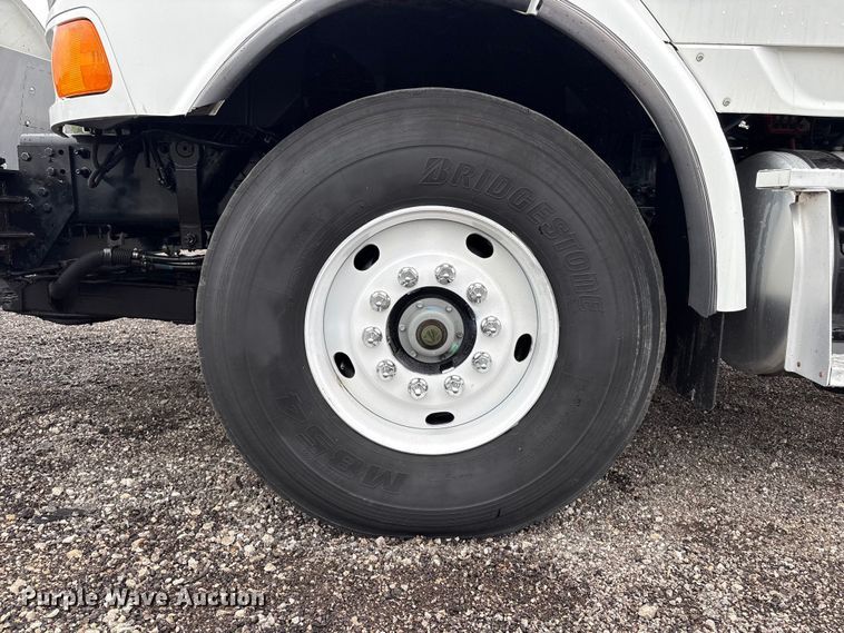 image for item EG9110 2009 Sterling L8500 sewer jetter truck