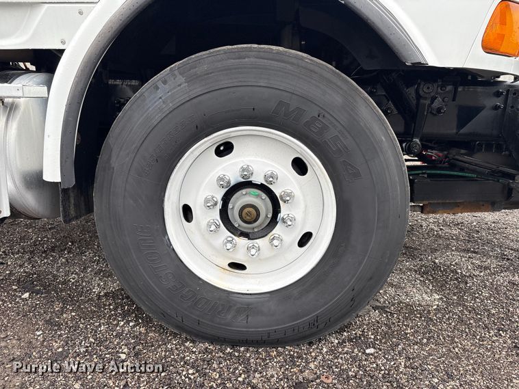 image for item EG9110 2009 Sterling L8500 sewer jetter truck