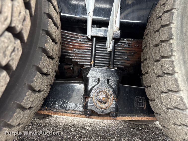 image for item EG9110 2009 Sterling L8500 sewer jetter truck