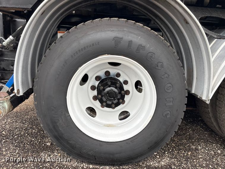 image for item EG9110 2009 Sterling L8500 sewer jetter truck