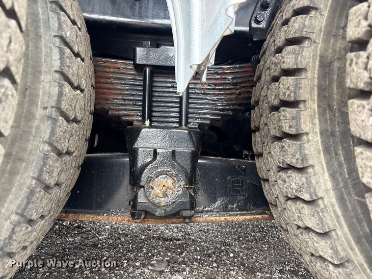 image for item EG9110 2009 Sterling L8500 sewer jetter truck