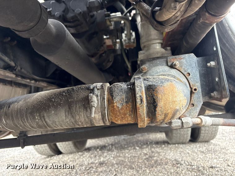 image for item EG9110 2009 Sterling L8500 sewer jetter truck