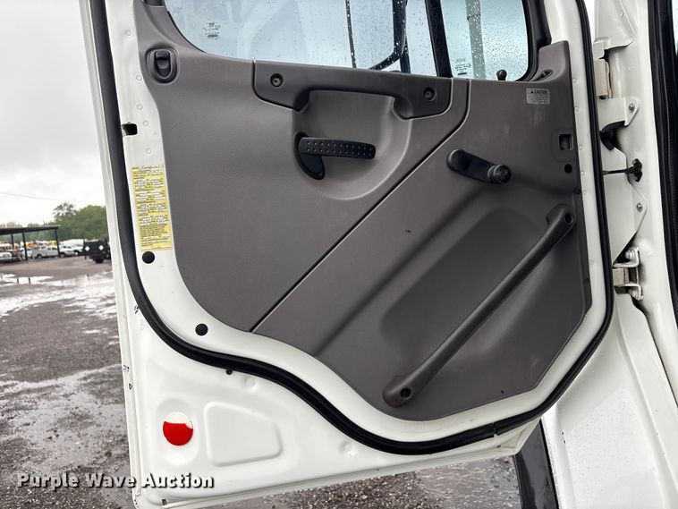 image for item EG9111 2012 Freightliner Business Class M2 Crew Cab crane truck