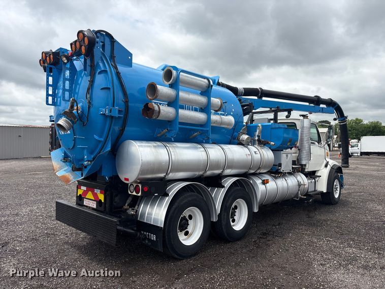 image for item EG9117 1997 Ford LT8501 sewer jetter truck