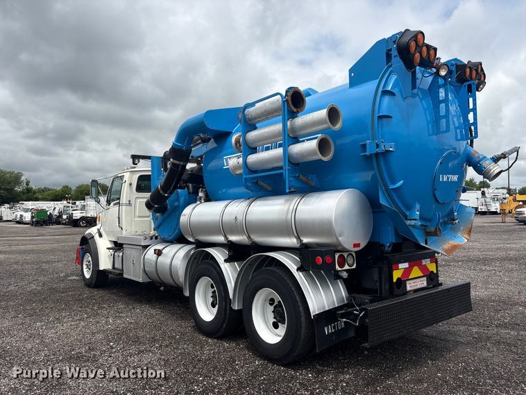 image for item EG9117 1997 Ford LT8501 sewer jetter truck