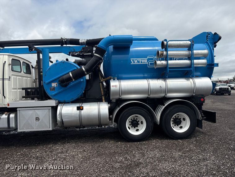 image for item EG9117 1997 Ford LT8501 sewer jetter truck