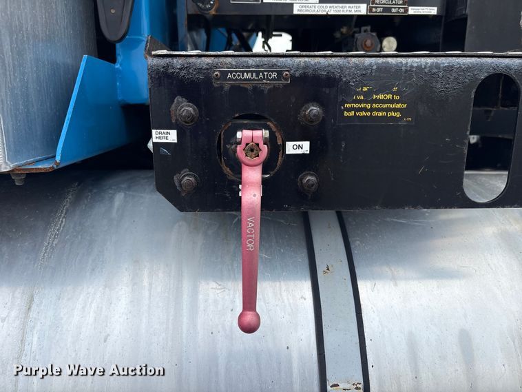 image for item EG9117 1997 Ford LT8501 sewer jetter truck