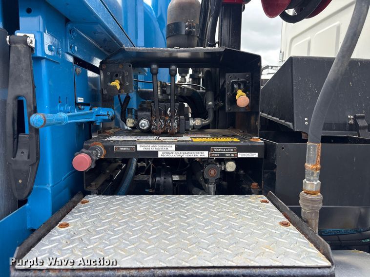 image for item EG9117 1997 Ford LT8501 sewer jetter truck