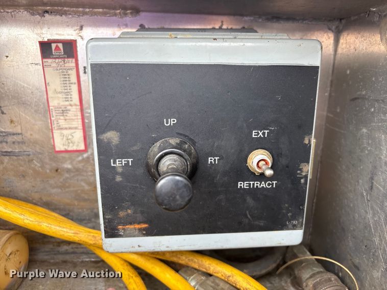 image for item EG9117 1997 Ford LT8501 sewer jetter truck