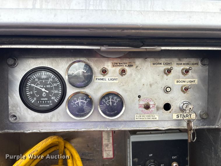 image for item EG9117 1997 Ford LT8501 sewer jetter truck