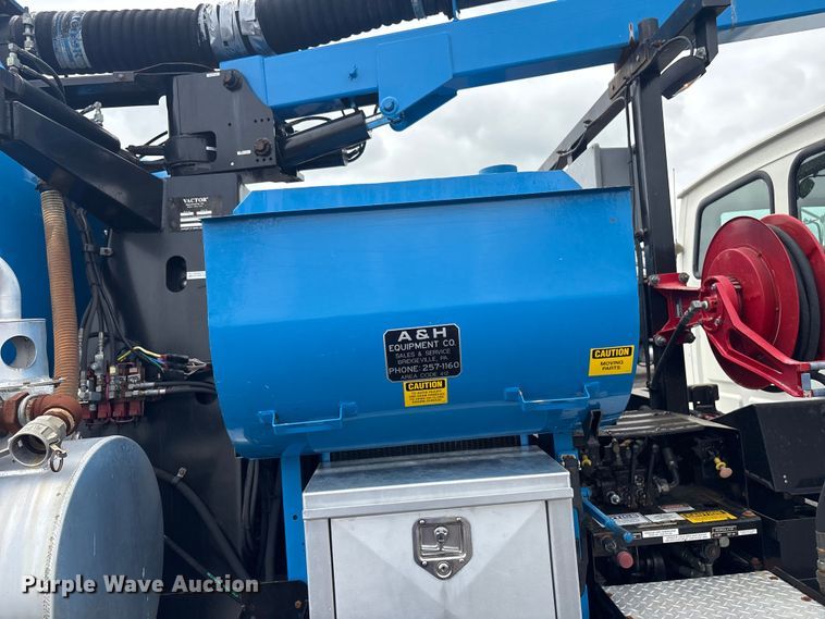 image for item EG9117 1997 Ford LT8501 sewer jetter truck