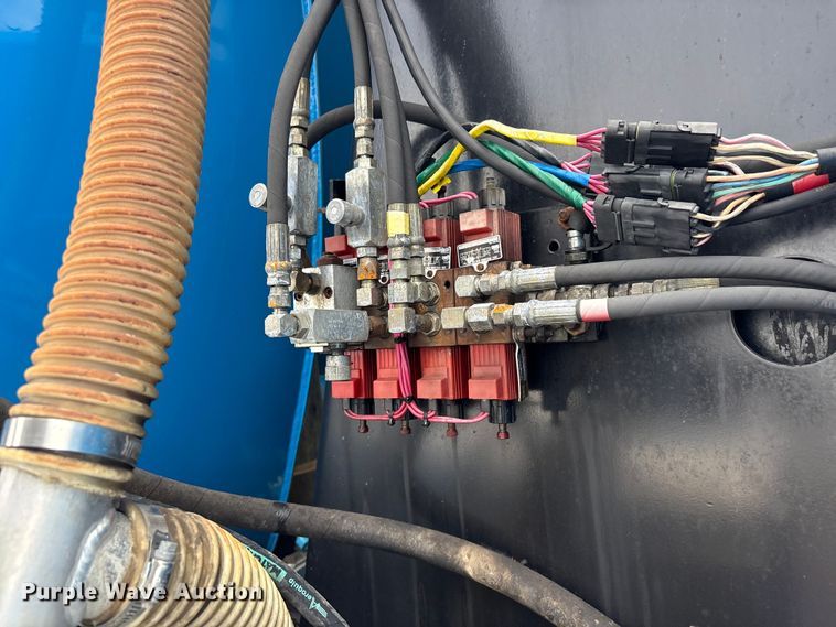 image for item EG9117 1997 Ford LT8501 sewer jetter truck