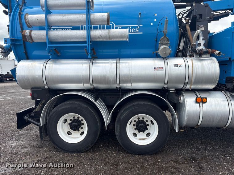 image for item EG9117 1997 Ford LT8501 sewer jetter truck