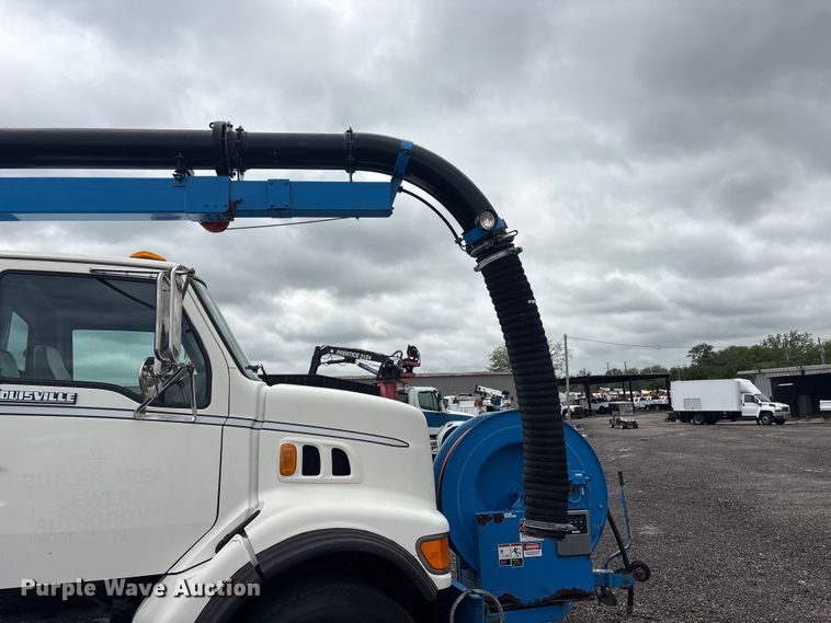 image for item EG9117 1997 Ford LT8501 sewer jetter truck